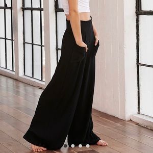 Free People Blissed Out Wide Leg Pants (Black) - Size Medium